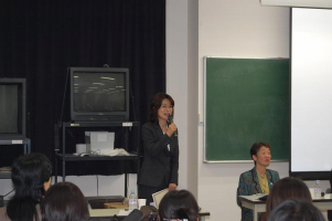 Prof. Narita chairs the panel