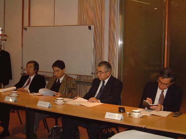 2001年IEEE東京支部第４回理事会の模様その2